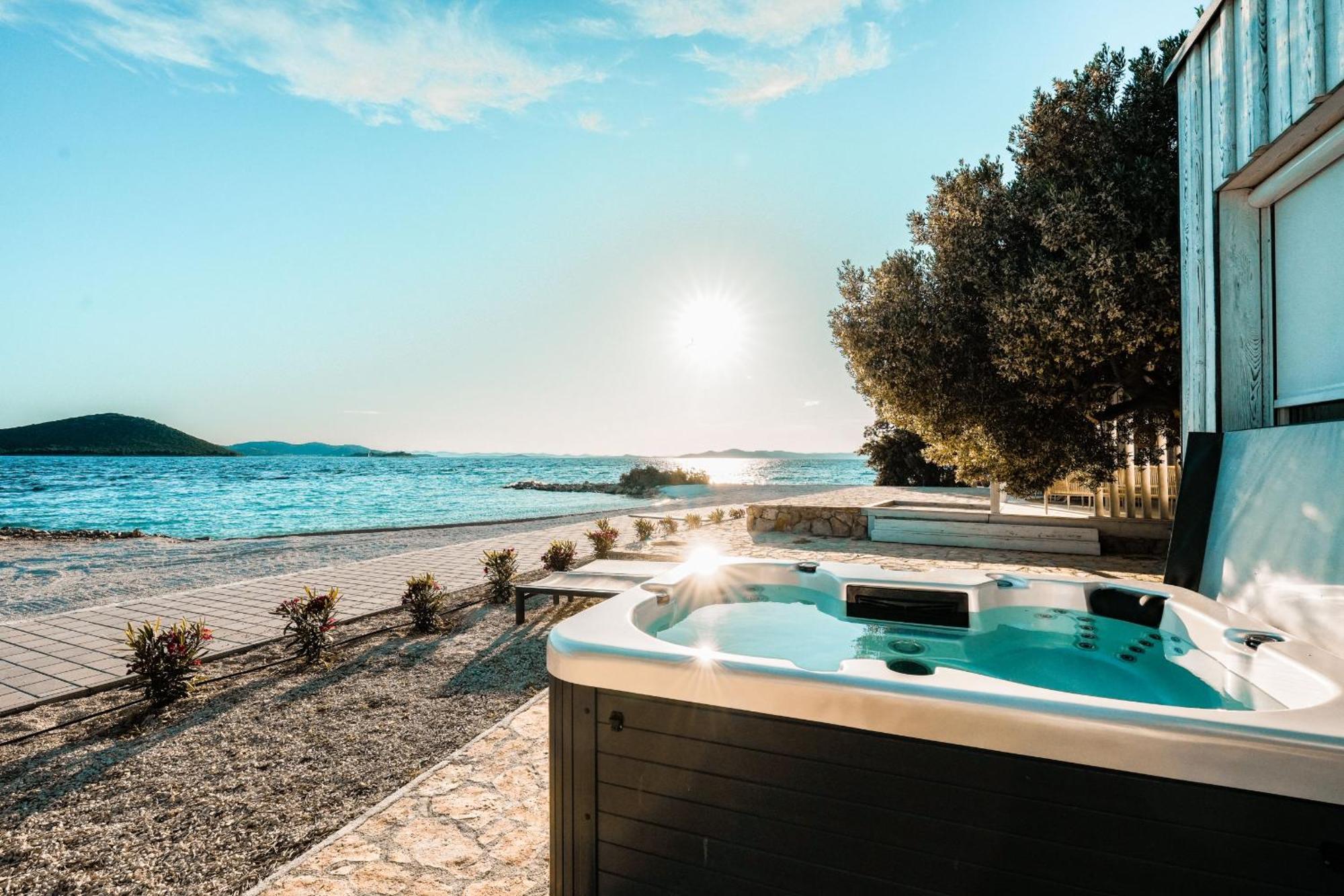 Buqez Eco Resort - Beach Villa 28 - Directly By Beach Drage Exterior foto
